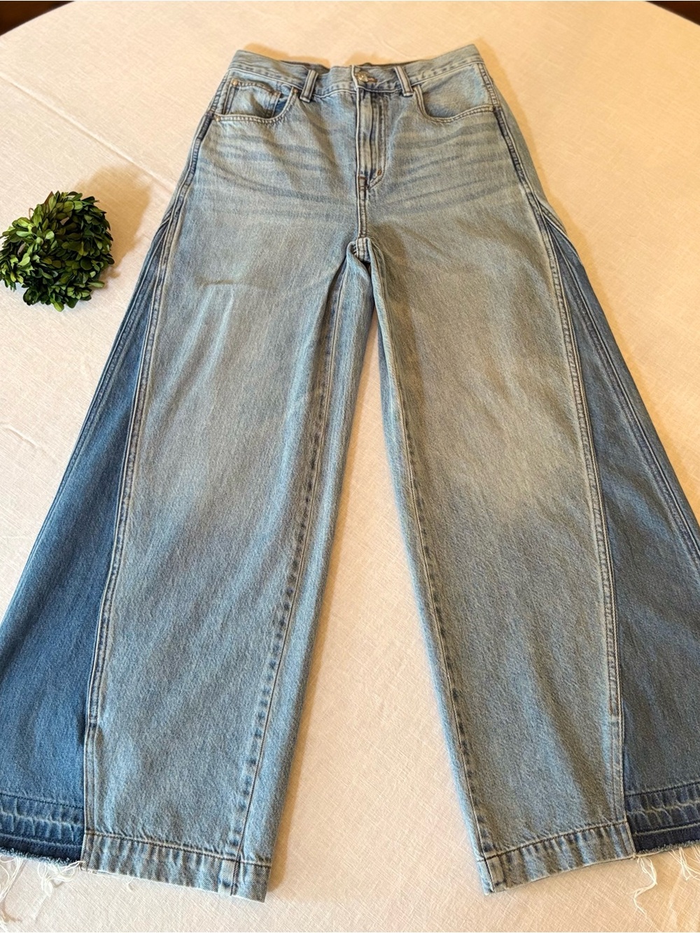 Madewell Two-Tone Light Blue Wide Sweep Jeans Sz 23